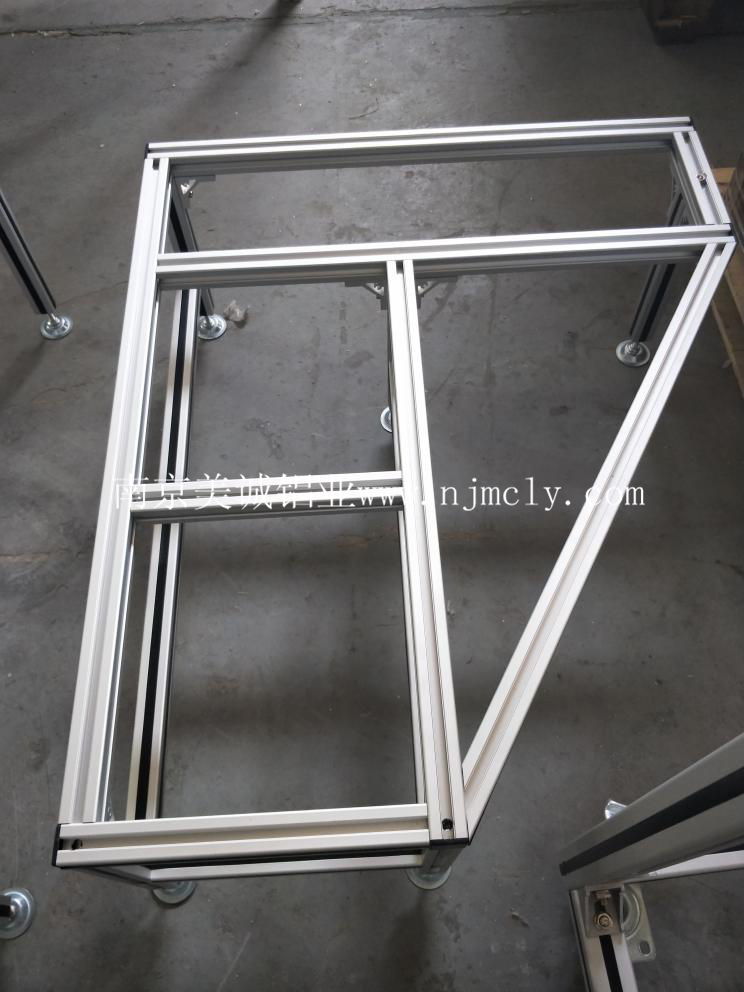 你知道氧化后的工業鋁型材框架優點嗎？01